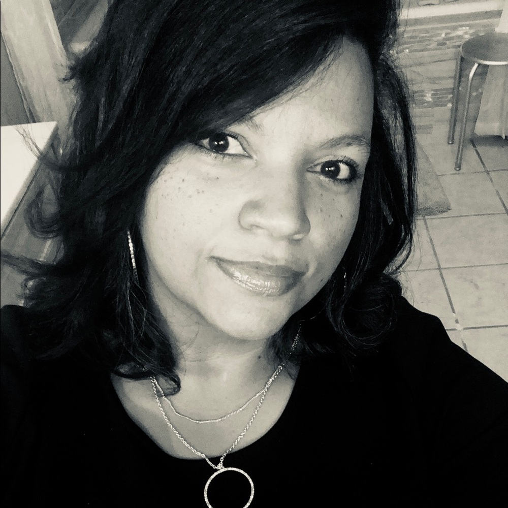 Meet your Posher, Carlie G